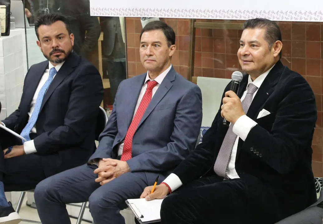 Con resultados, gobierno estatal combate corrupción y garantiza tranquilidad a familias: Armenta