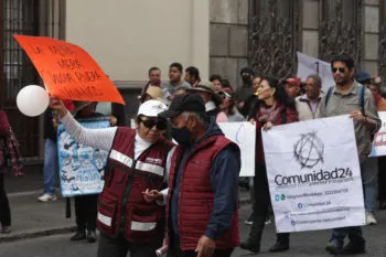 Marchan militantes de Morena en Puebla en respaldo de Sheinbaum y Armenta