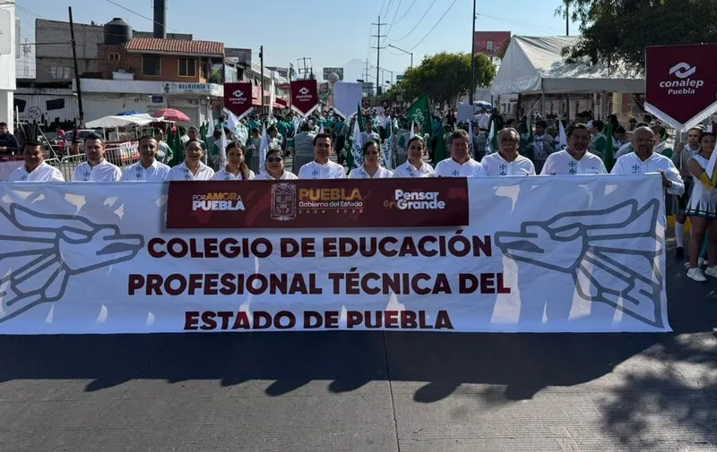 Participa Conalep en desfile del 163 Aniversario de la Batalla de Puebla