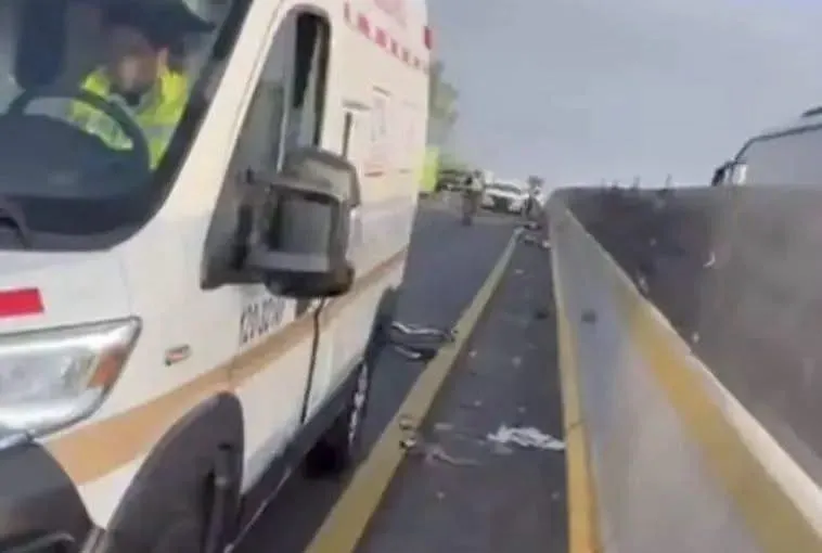 Ciclista muere arrollado en la México-Puebla; su cuerpo esperó más de 5 horas el levantamiento