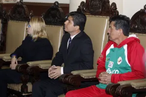 Replantear funcionamiento de juntas auxiliares, importante, considera alcalde