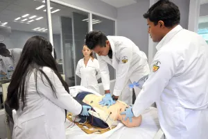 Médicos egresados BUAP, entre los 20 primeros promedios del país