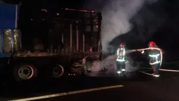 Mueren tres en accidente en la carretera Cuacnopalan-Oaxaca