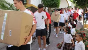 Selección Alemana Sub 17 entrega apoyos a niños de Querétaro