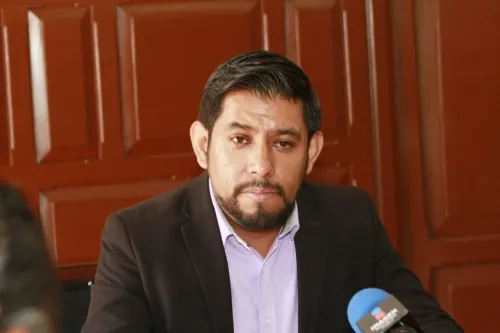 Barbosa limpiará todo caso de corrupción al interior de la Policía Auxiliar: Edson Cortés