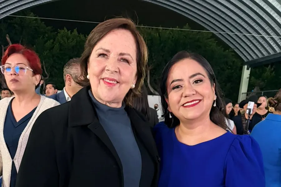 Ana Teresa Aranda Orozco y Celia Bonaga Ruíz, diputada local de Puebla por el PAN. Foto: Especial
