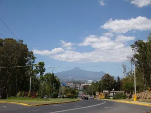 Cierran filas contra rumores de expropiaciones por Teleférico