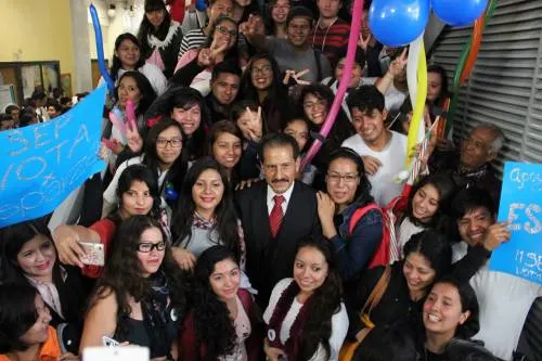 Diálogo permanente, vía de crecimiento en la BUAP: Esparza Ortiz