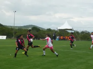 Franjitas derrotan con gol de Erika Ramírez a Pumitas Chetumal