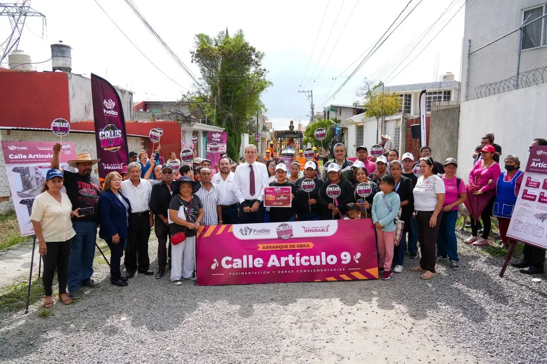 Pavimentación en colonia Ampliación Constitución Mexicana