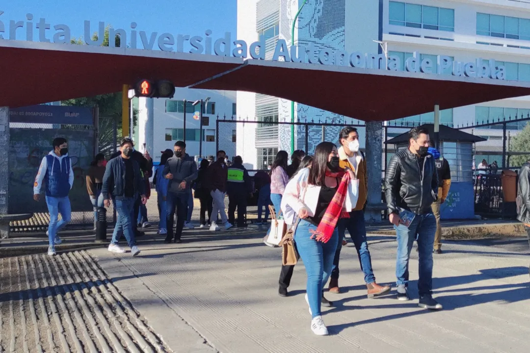 Anuncia rectora Cedillo que regreso total a clases presenciales será en agosto