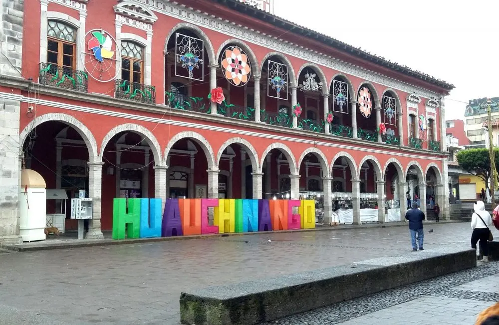 En Huauchinango se pagaron lámparas por arriba de 1700% de su costo