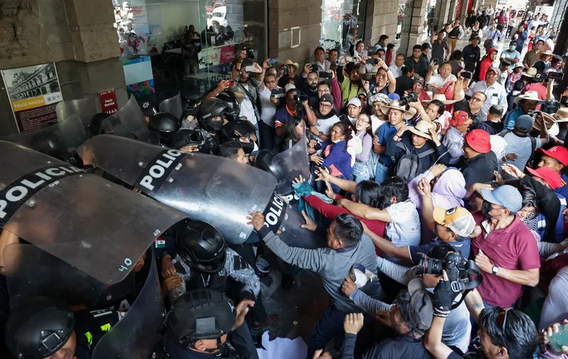 manif-la-resurreccion-palacio-municipal