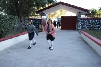 Concluye horario de invierno en escuelas de Puebla este 27 de febrero