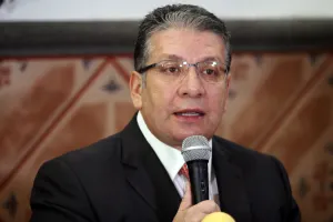 Revisarán instalaciones del Hospital San Alejandro