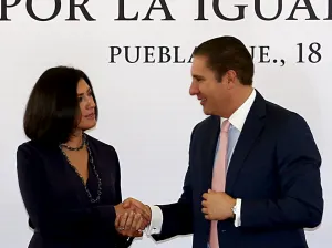 Al menos una mujer se integrará al gabinete: Moreno Valle