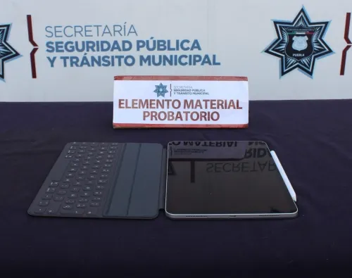 Detuvo Policía Municipal de Puebla a dos hombres por robo a transeúnte