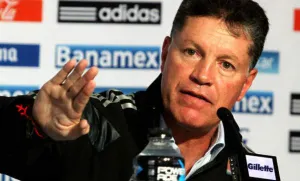 Por “diferencias”, Ricardo Peláez deja al Tri; se reincorpora al América