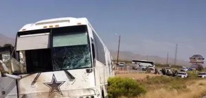 El autobús de los Dallas Cowboys está involucrado en un accidente vial