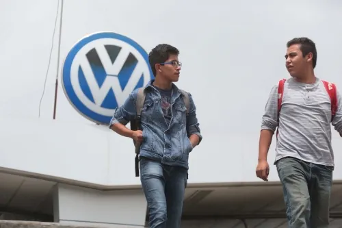 Mil 500 trabajadores de VW, en capacitación presencial para regresar a trabajar el 1 de junio