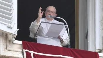 Papa Francisco pide rezar por víctimas del accidente ferroviario en India