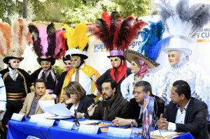 Presentan 3ra edición del Festival de Huehues