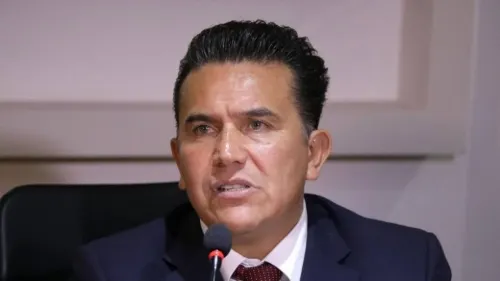 Concesionarios de transporte que realicen paro serán sancionados: Vivas Arroyo