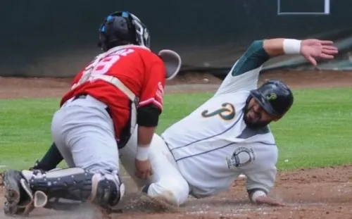 Pericos de Puebla se lleva la serie en casa