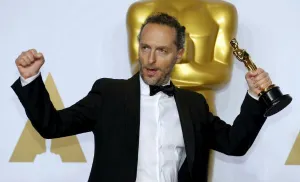 La UNAM se rinde a Lubezki tras ganar tercer Oscar