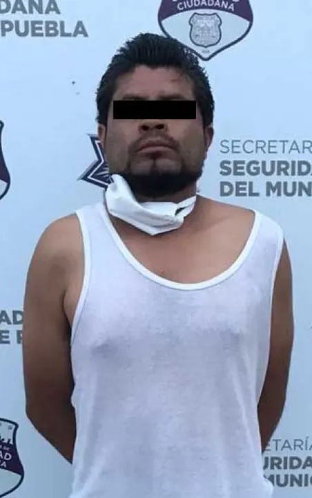 Detuvo policía municipal Puebla a hombre por maltrato animal