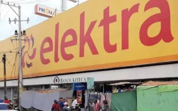 Sujetos armados asaltan tienda departamental en Recta a Cholula
