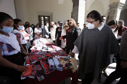 Inauguran el bazar “Navidad Orgullo Puebla”