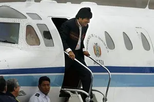 Aviones presidenciales gozan de inmunidad, Evo pudo aterrizar: ONU