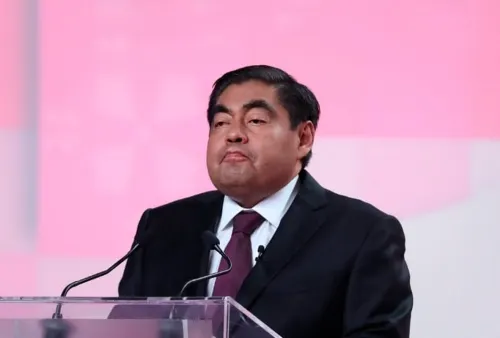 La Elección que Viene en el Tablero del Gobernador Barbosa (una Partida de Ajedrez)