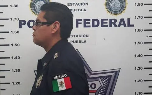 Detienen a policía pirata; intento hacerse pasar por Policía Federal