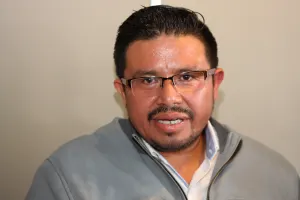 FIP acusa a líder del COBAEP de afiliación masiva al PRD