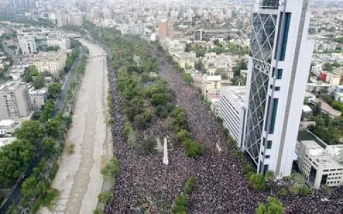 Marcha masiva en Chile: un millón de personas protestan contra Piñera