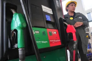 Clausuran 11 gasolineras en Puebla; estarían relacionadas con hidrocarburo ilícito