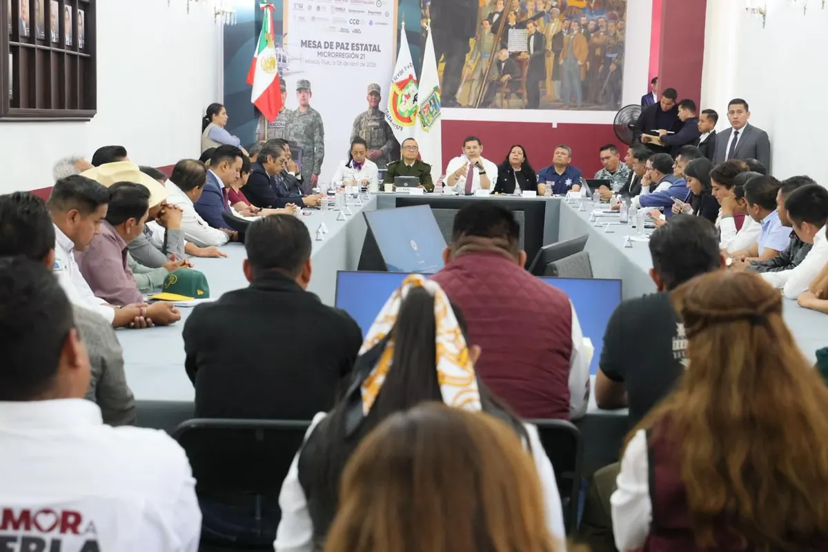 Armenta llama a reforzar seguridad y uso de tecnología en municipios de Puebla