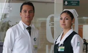 Malos salarios ahuyentan a enfermeros del sector salud
