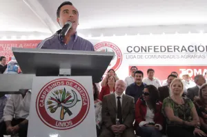Pablo Fernández niega que alianzas espanten al PRI
