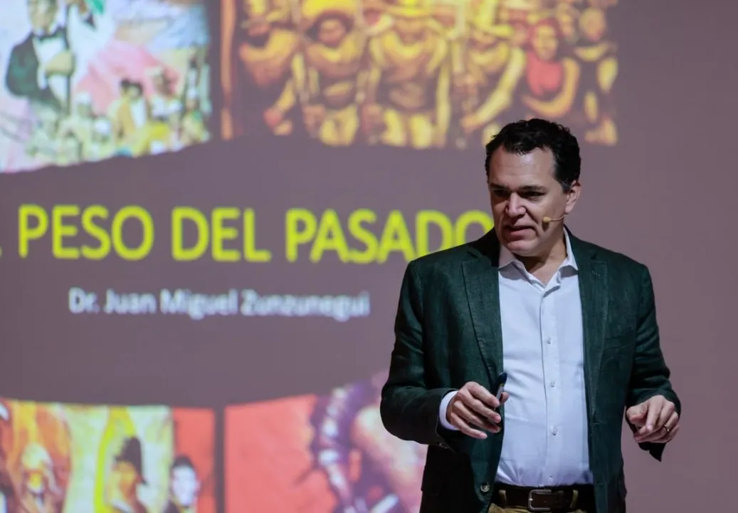 Juan Miguel Zunzunegui Universidad Anahuac Pue