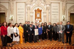 Ayuntamiento reconoce como visitante distinguido a Javier Isaías Pérez Almaraz