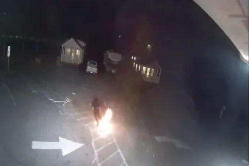 Ladrón intenta incendiar escena del crimen; termina en llamas y sin botín