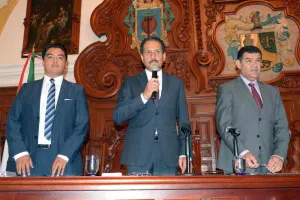 Acuerda CU entregar Honoris Causa a Raúl Plascencia Villanueva