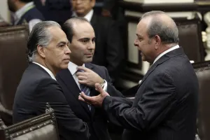 RMV presenta en el Congreso paquete de iniciativas?