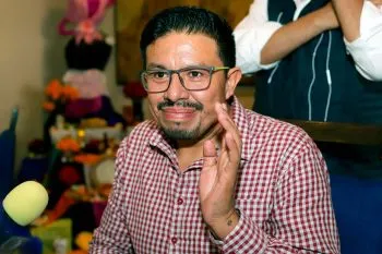 Niega Eric Cotoñeto haber sido detenido, asegura que acudió como testigo de forma voluntaria