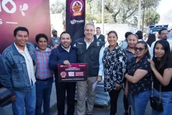 Entrega Pepe Chedraui 17 mil bultos de asfalto a juntas auxiliares, como parte de “Bacheando Puebla 2026”
