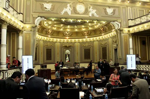 No hay tácticas dilatorias en el Congreso: Rafael Guzmán