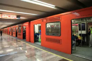 Analizan cajas negras por choque en metro Oceanía